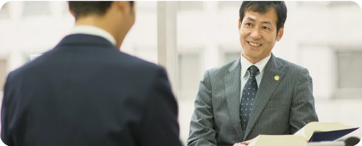 相談を受ける男性